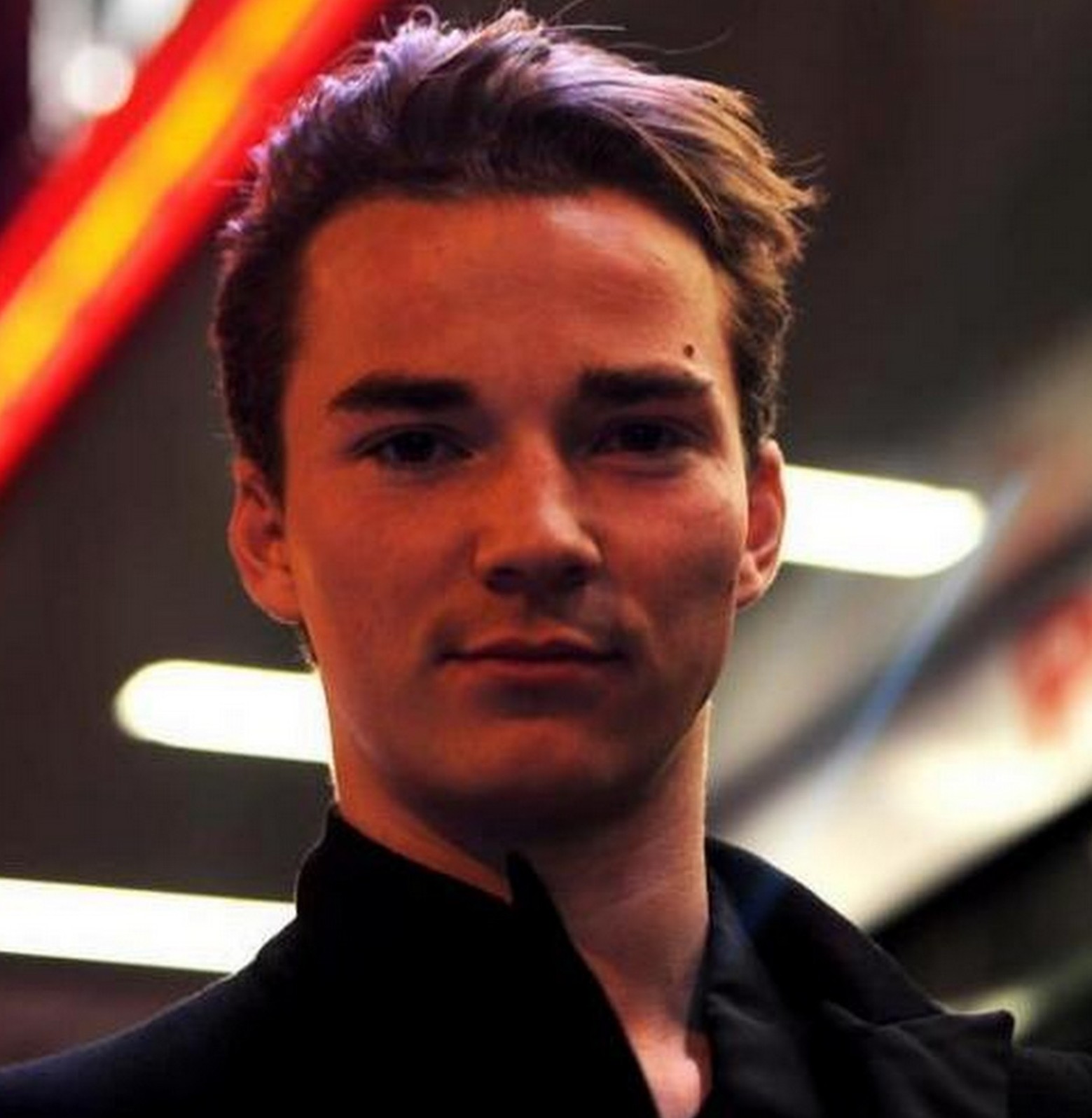 actor Rollo Weeks large photo