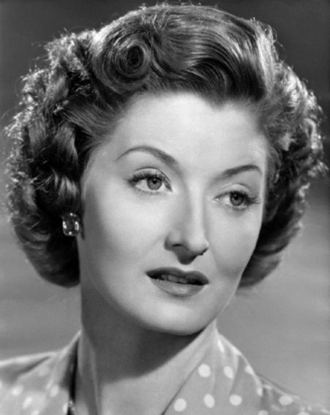 actor Helen Cherry large photo