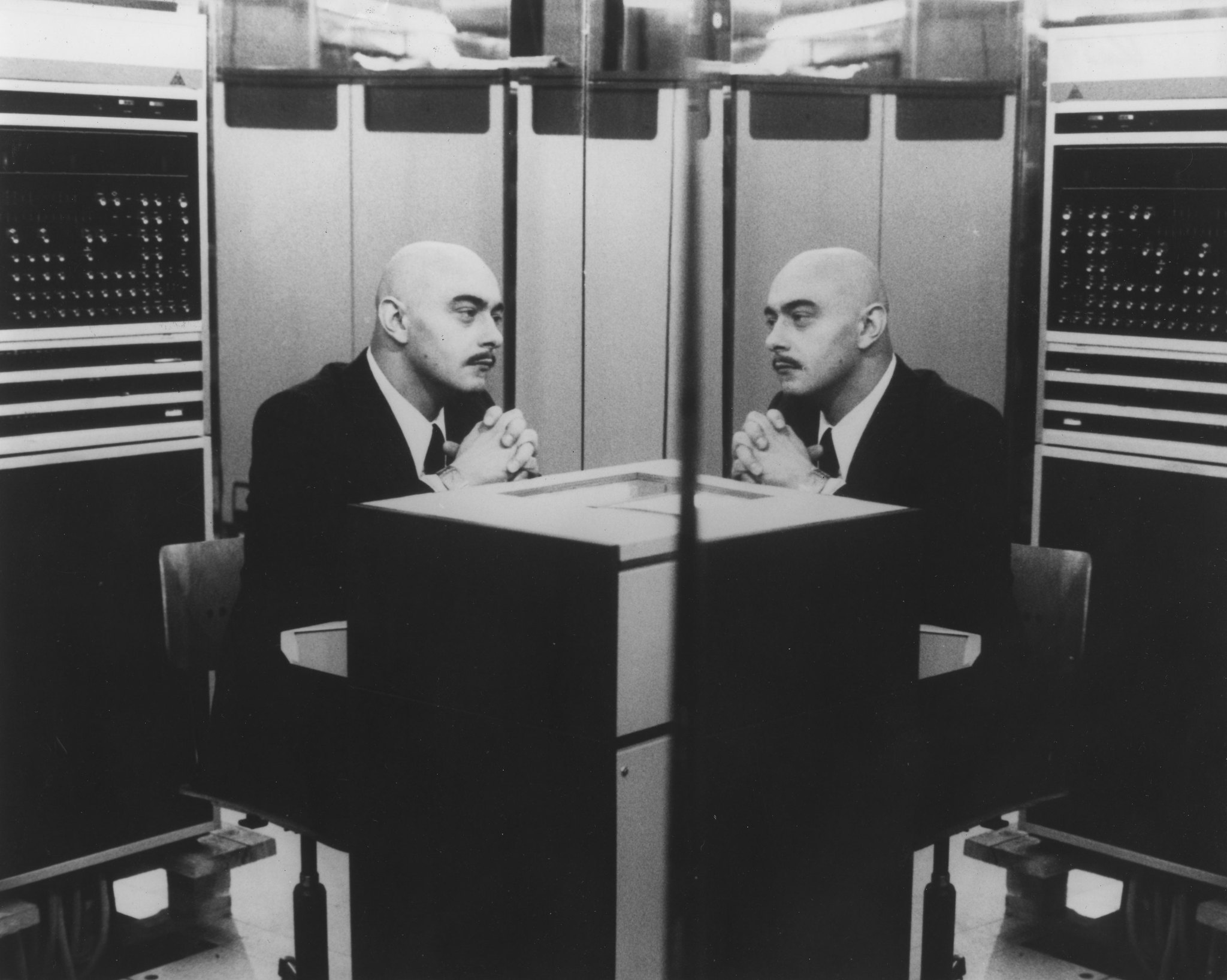 actor Kurt Raab large photo