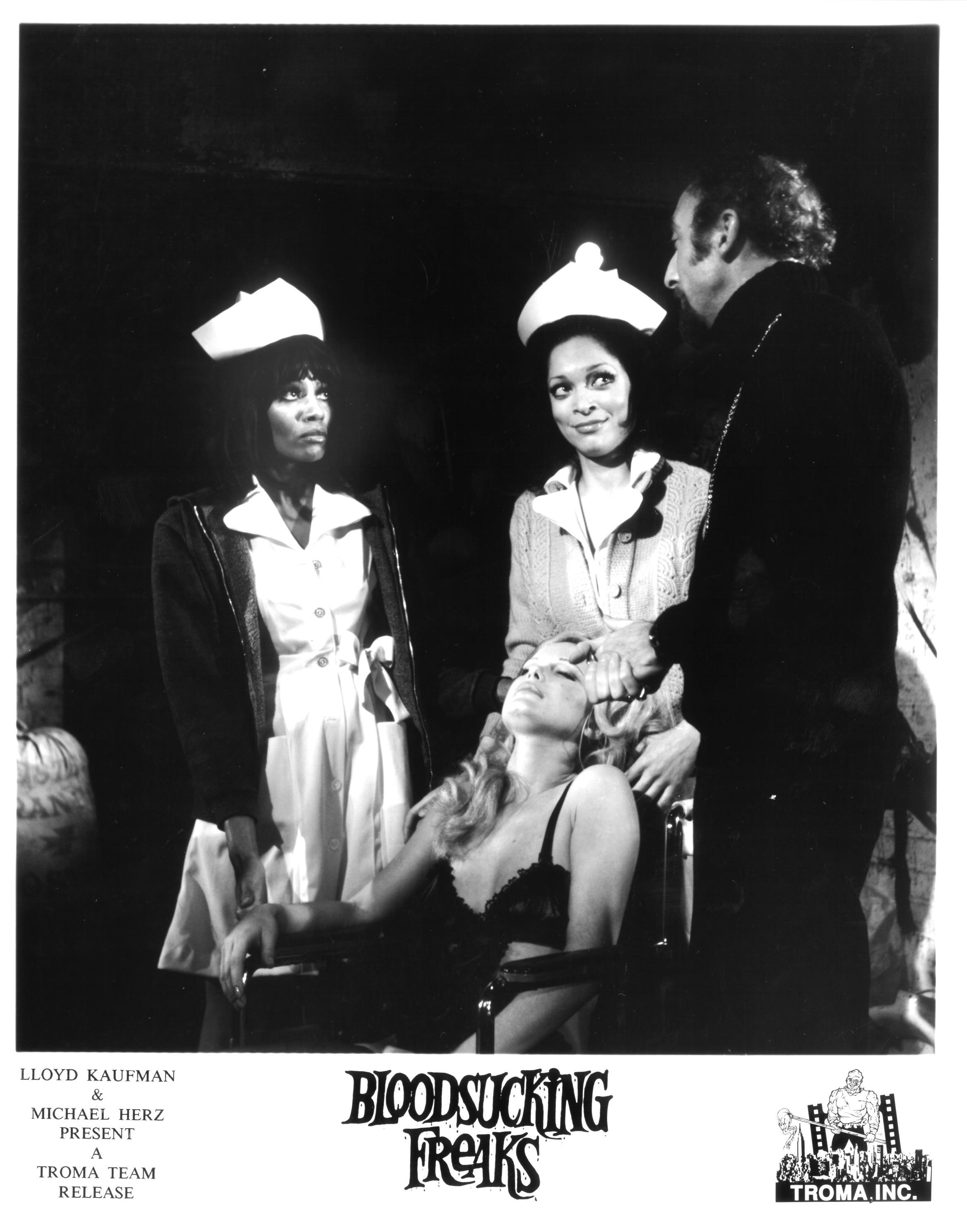 actor Helen Thompson large photo