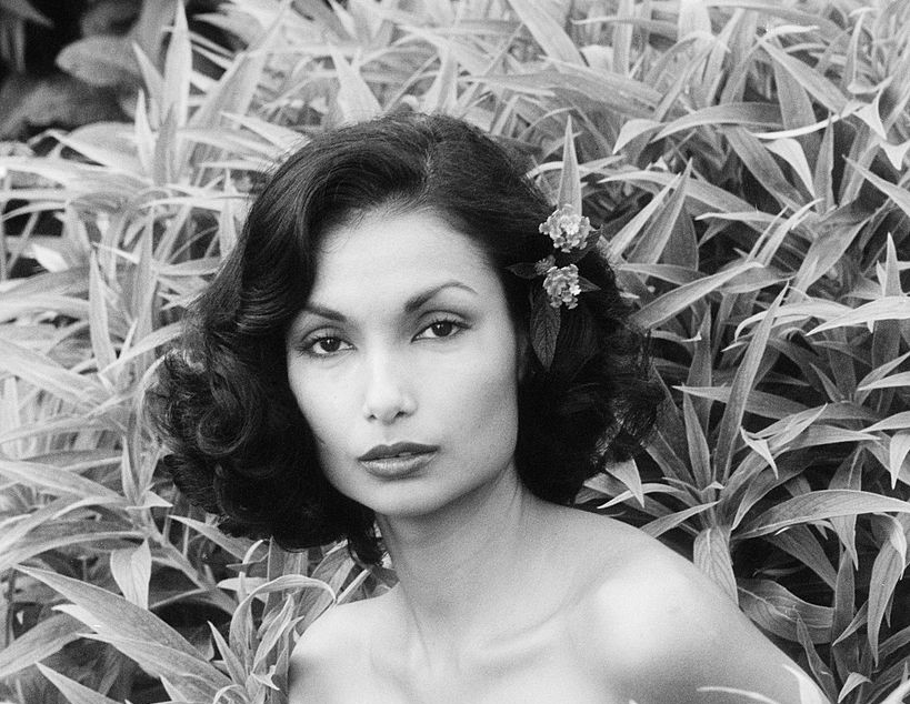 actor Shakira Caine large photo