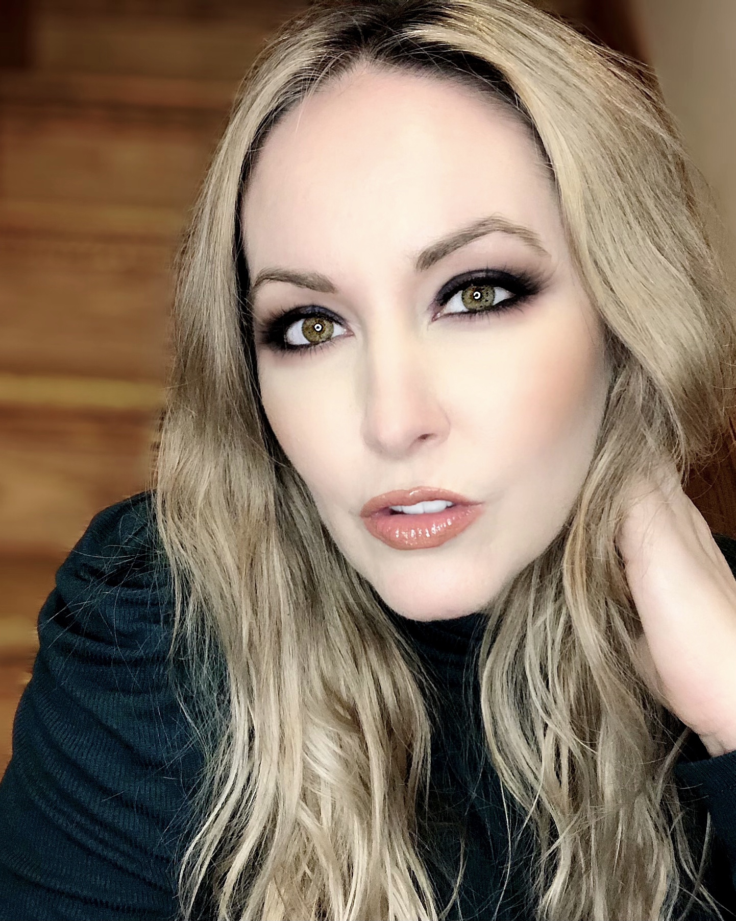 actor Aimee Brooks large photo