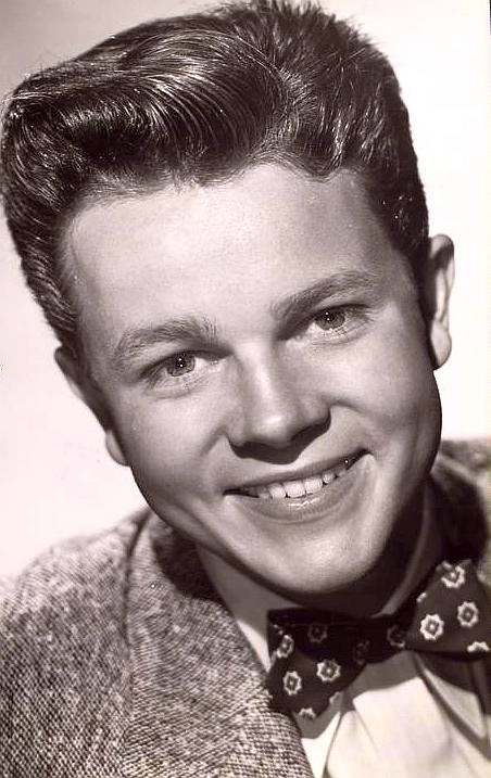 actor Robert Arthur large photo