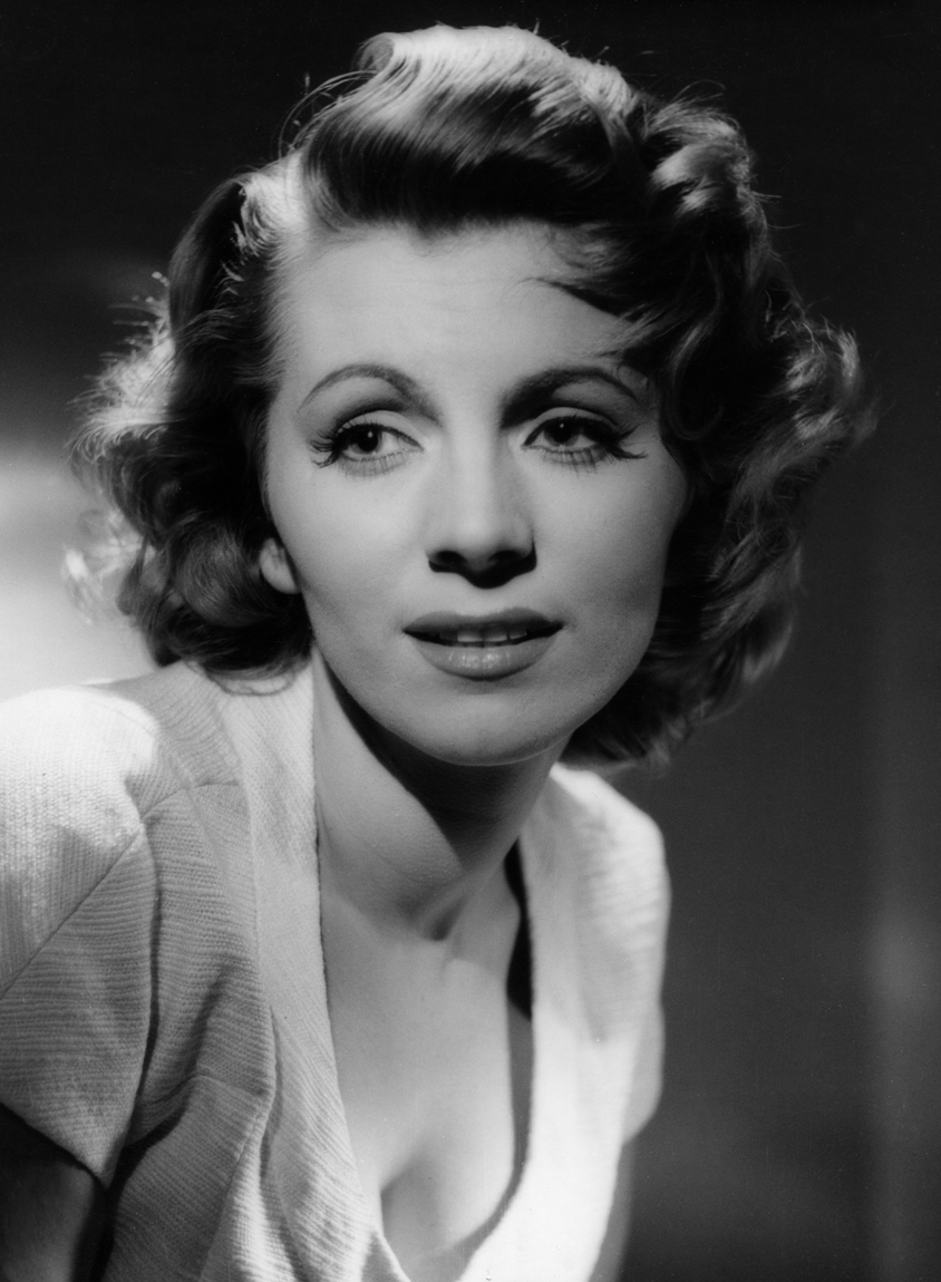 actor Erica Beer large photo