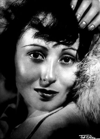 actor Luise Rainer large photo
