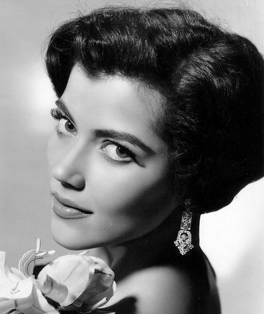 actor Saundra Edwards large photo