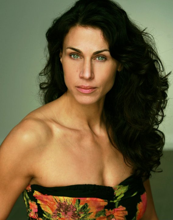 actor Maria Bertrand large photo