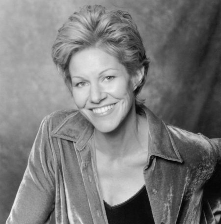 actor Annette Helde large photo