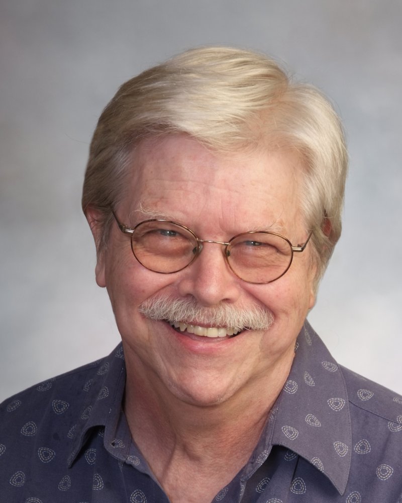 actor Elliott Street large photo