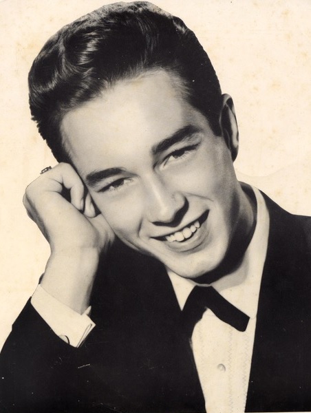 actor Bryan Davies large photo