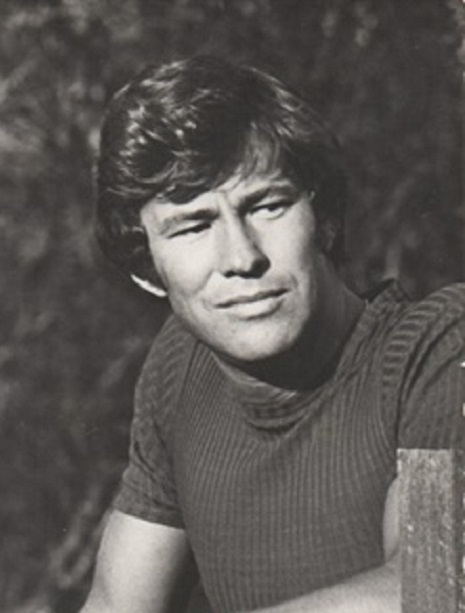 actor Gary Bond large photo