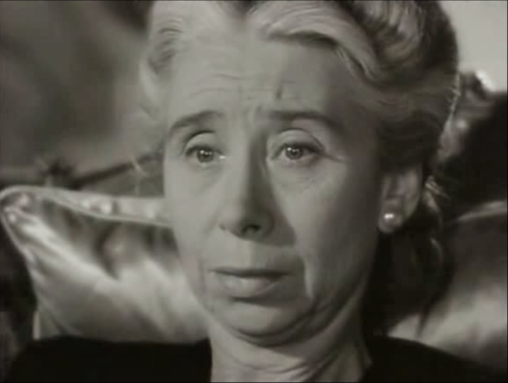 actor Virginia Farmer large photo