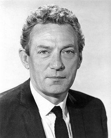 actor Peter Finch large photo