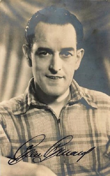 actor Gene Gerrard large photo