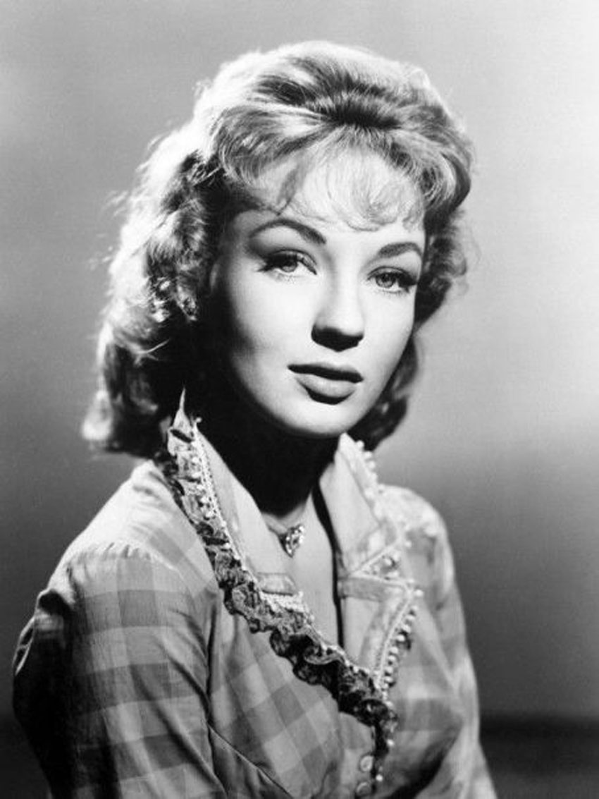 actor Venetia Stevenson large photo