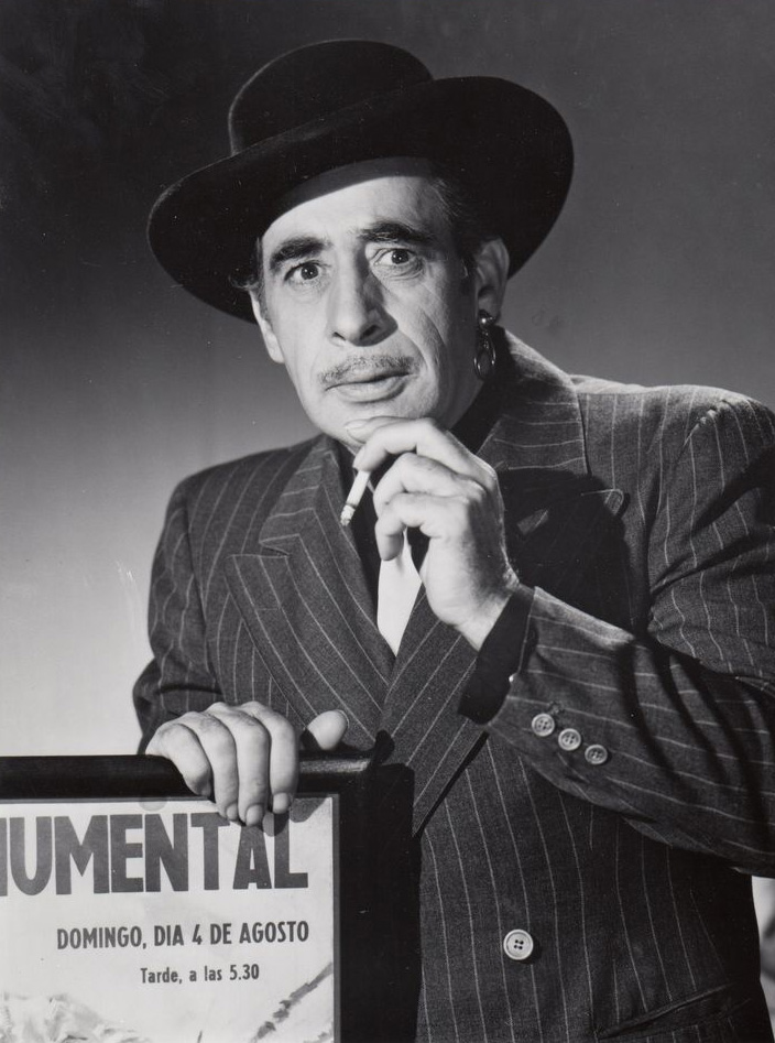 actor Robert Carricart large photo