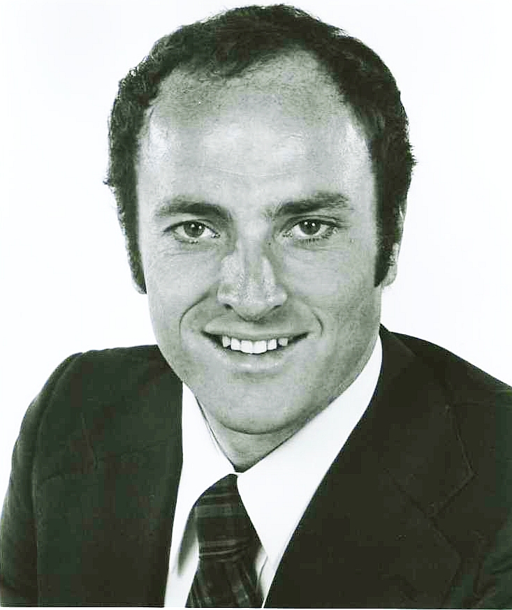 actor Kevin Dobson large photo