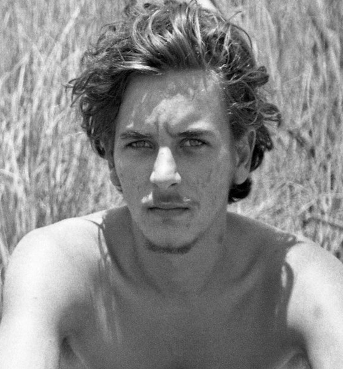 actor Wayne Henley large photo