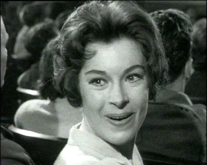 actor Maureen Connell large photo