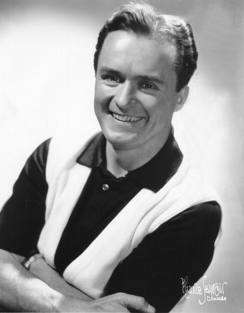 actor Mike Douglas large photo