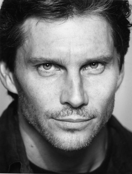 actor Mark Raffety large photo