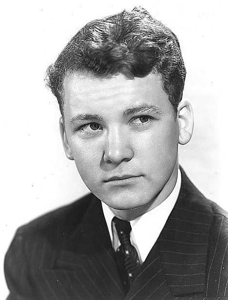 actor George Ernest large photo