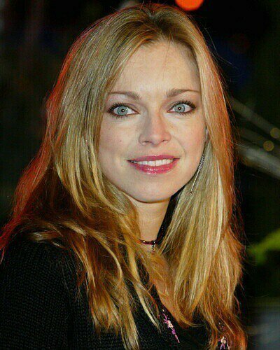 actor Sarah Alexander large photo