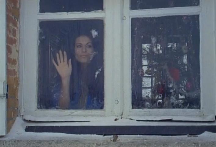 actor Elizabeth Teissier large photo