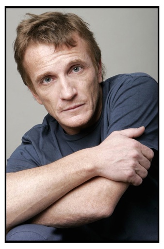 actor François Montagut large photo