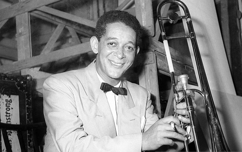 actor James Young large photo