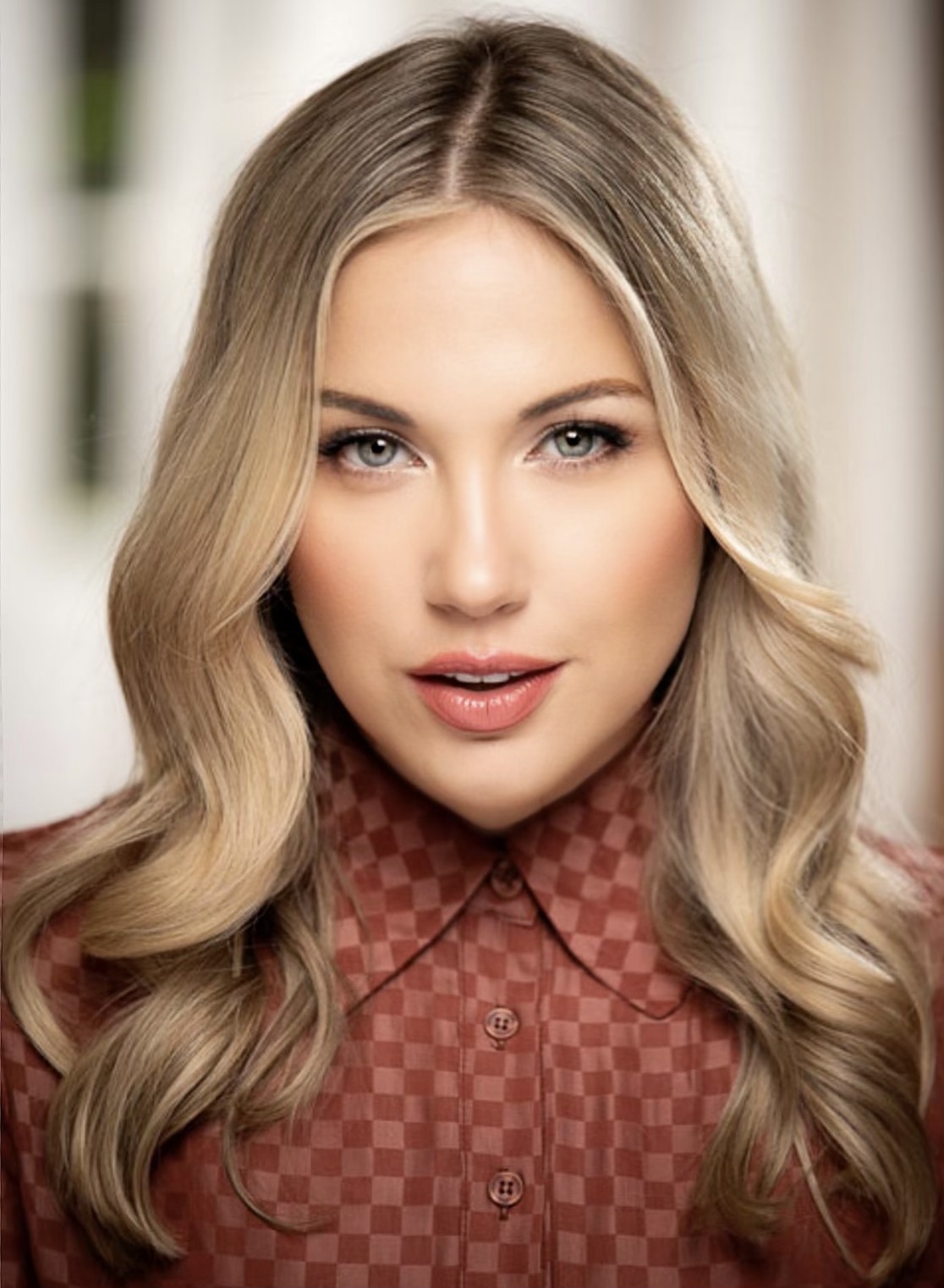 actor Diana Salvatore large photo