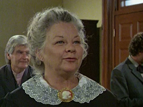 actor Lillian Carlson large photo