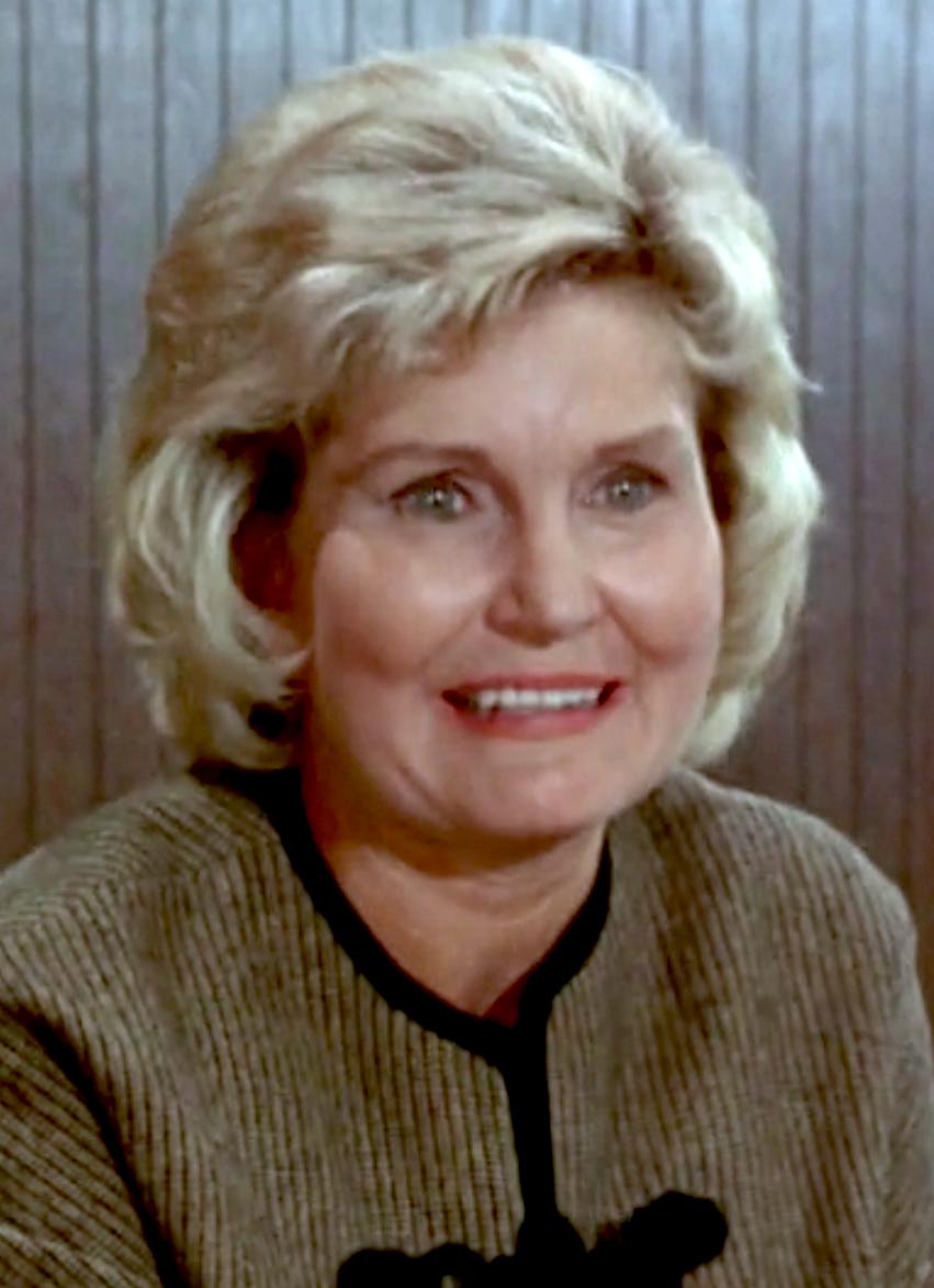 actor Eve McVeagh large photo