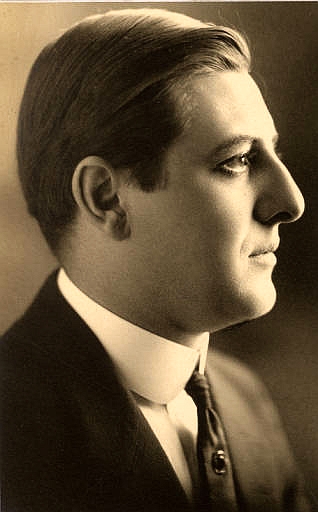 actor Paul Harvey large photo