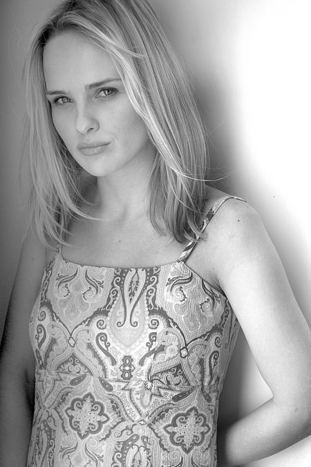 actor Ryanne Duzich large photo