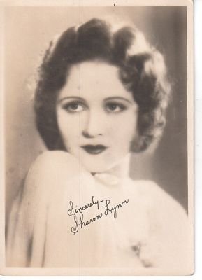 actor Sharon Lynn large photo