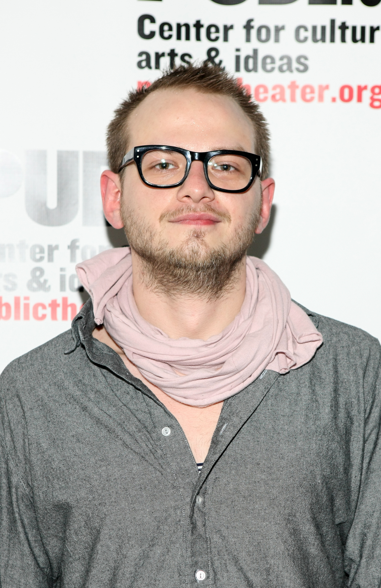 actor Luke Robertson large photo