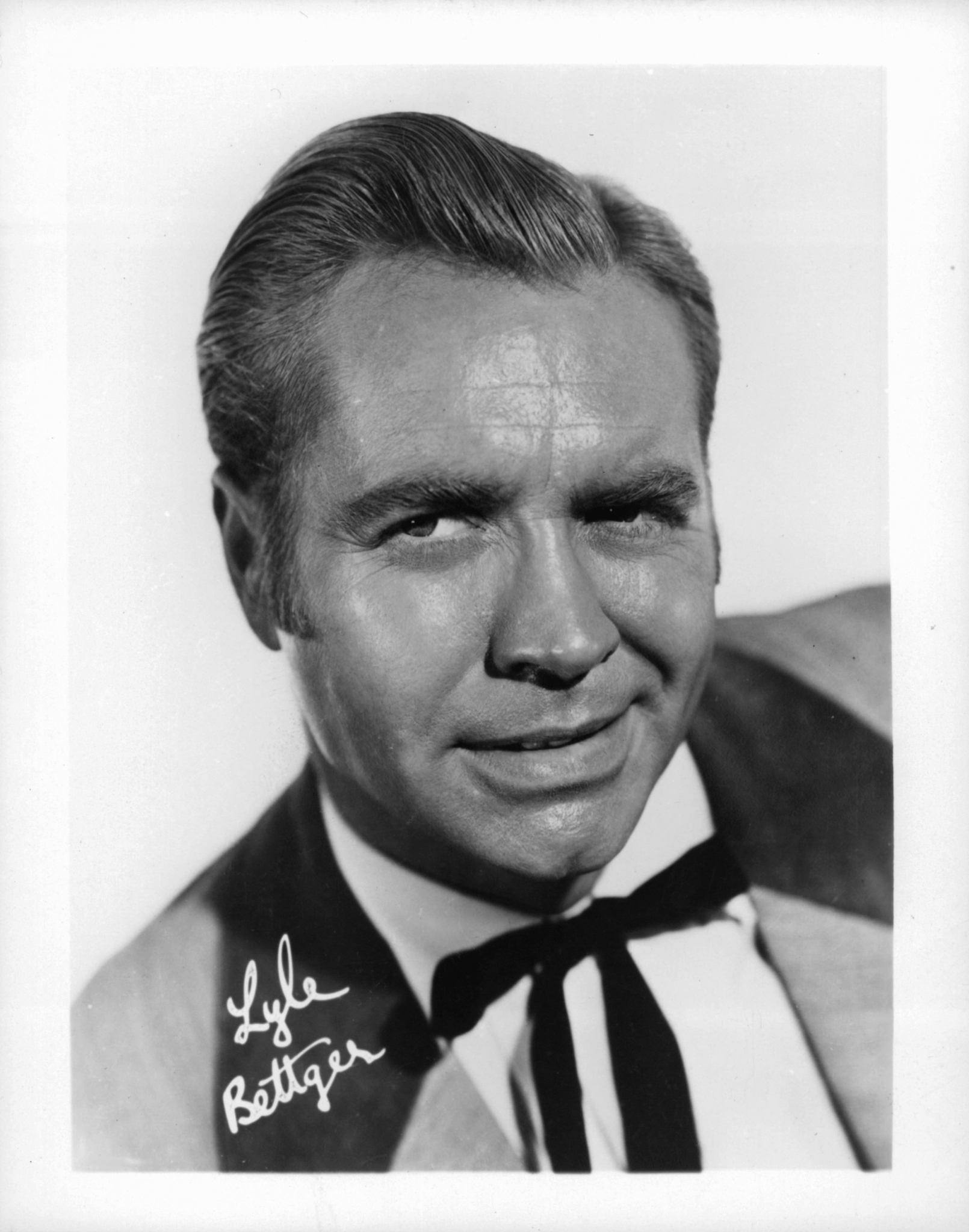 actor Lyle Bettger large photo