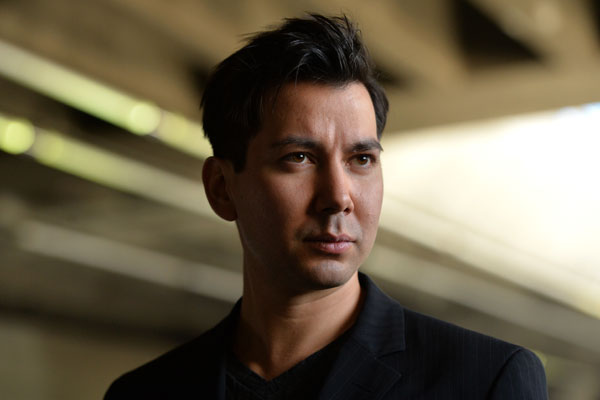 actor Clive Hawkins large photo