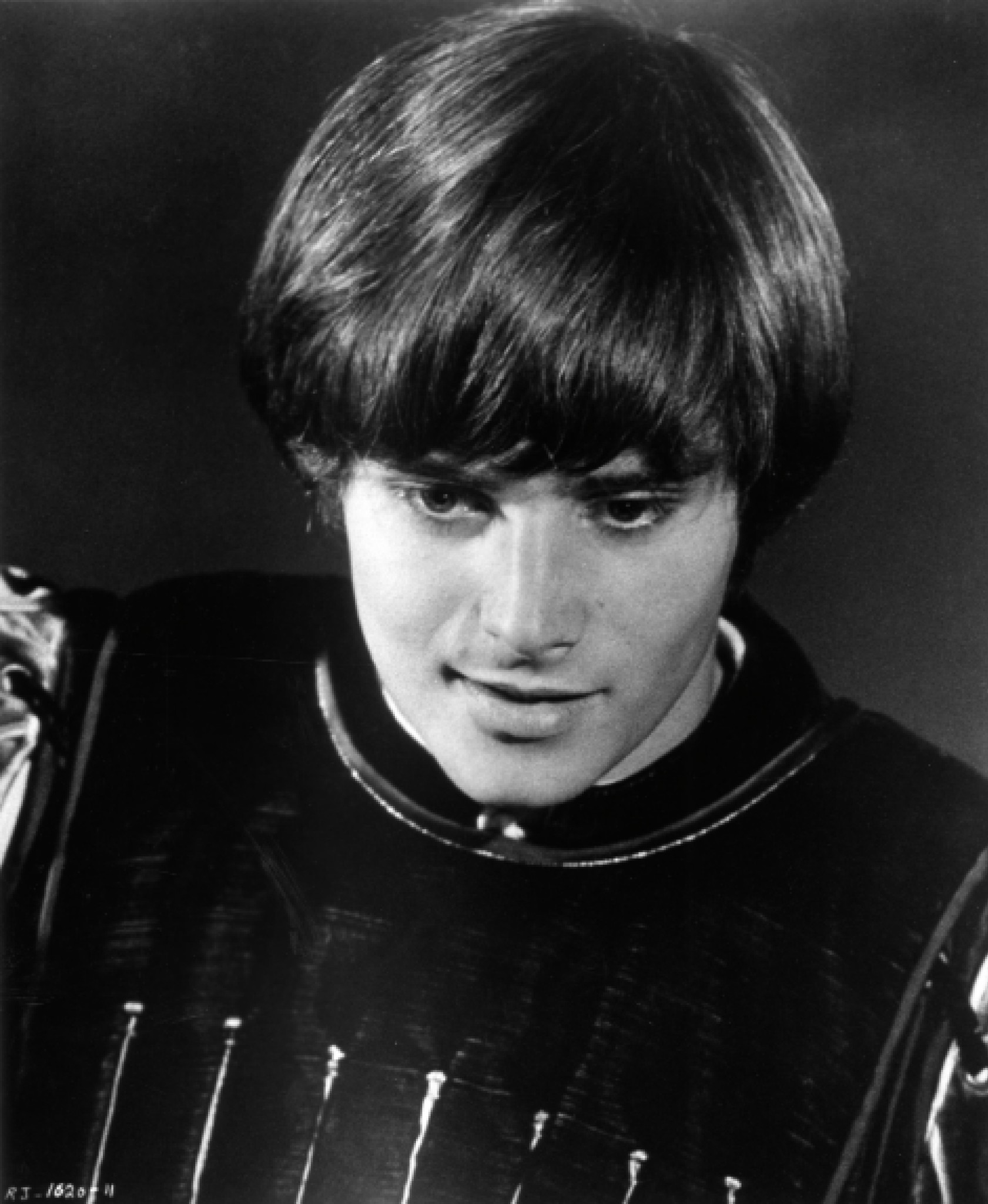 actor Leonard Whiting large photo