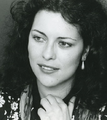 actor Isabel Mestres large photo