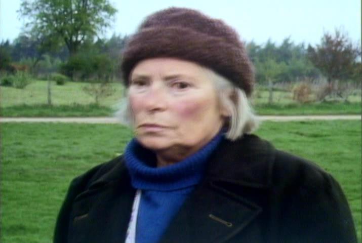 actor Ina Clough large photo