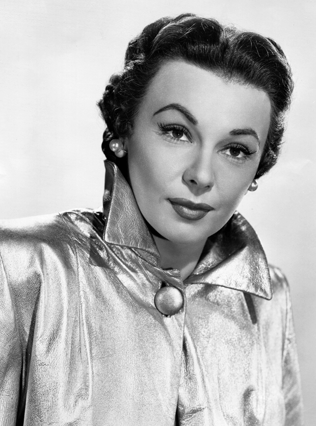 actor Lisa Ferraday large photo