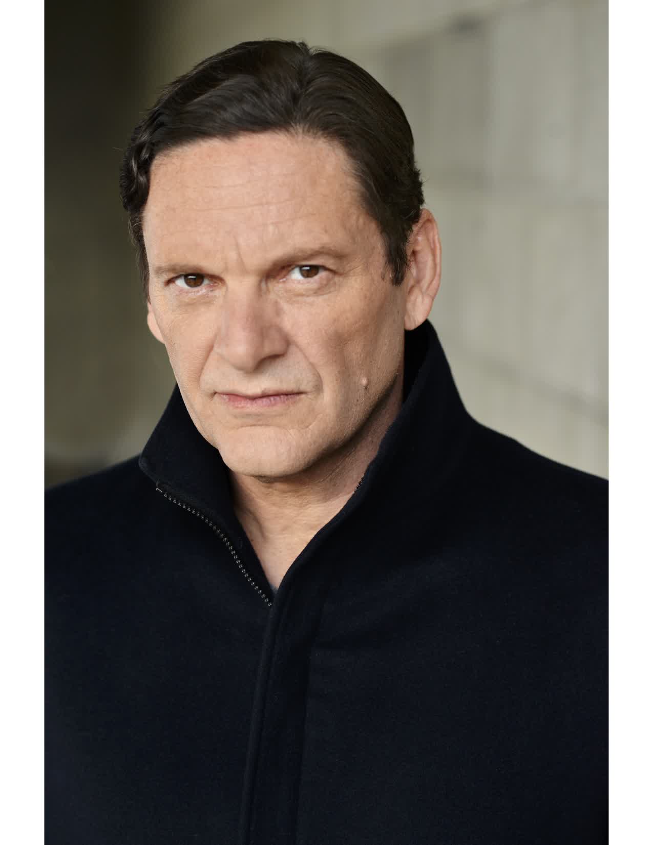 actor Andrew Kavadas large photo