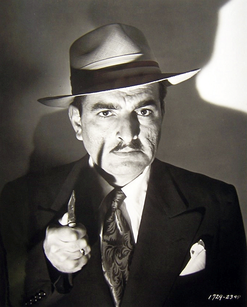 actor Peter Mamakos large photo