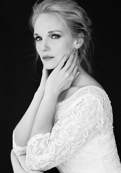 actor Marianne Farley large photo