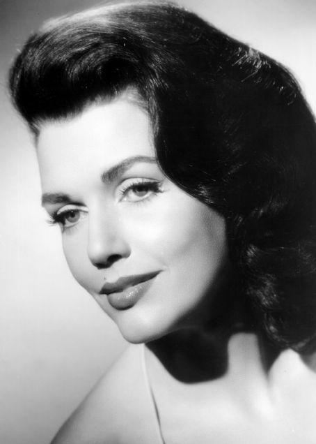 actor Elizabeth Allen large photo