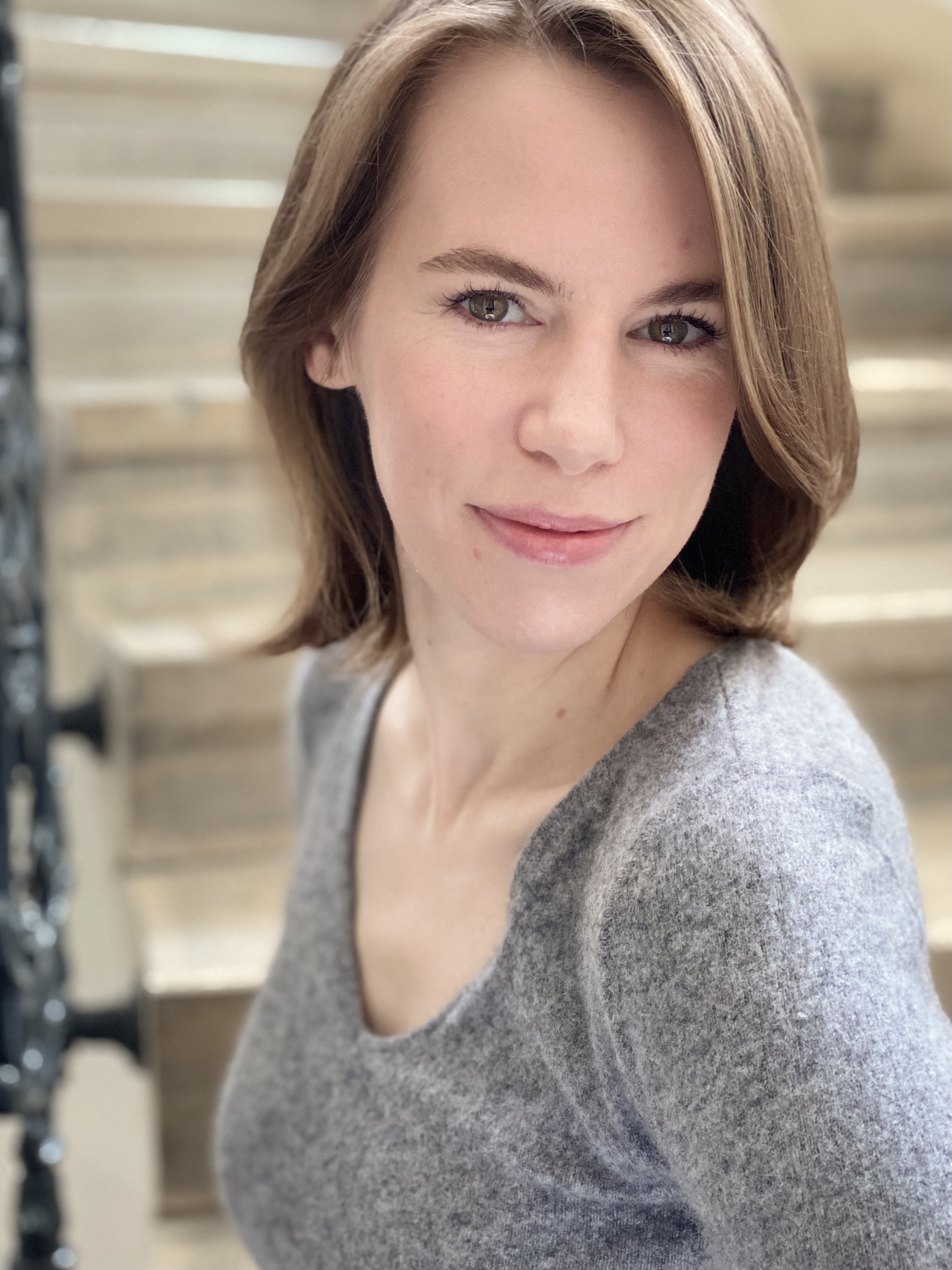 actor Jeanette Brox large photo