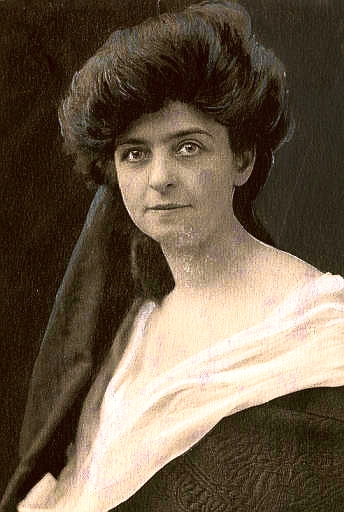 actor Lydia Knott large photo