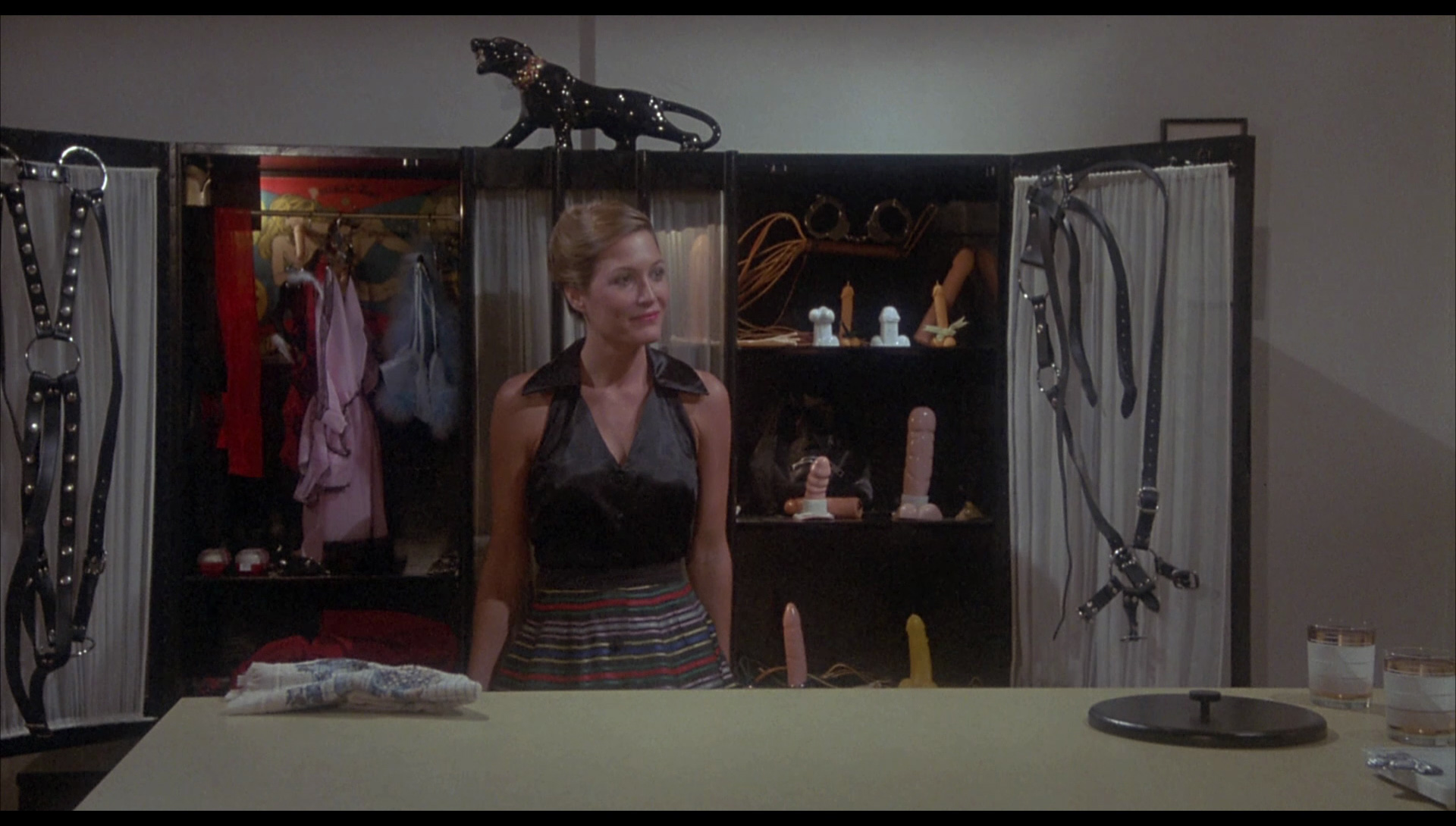 actor Rose McVeigh large photo